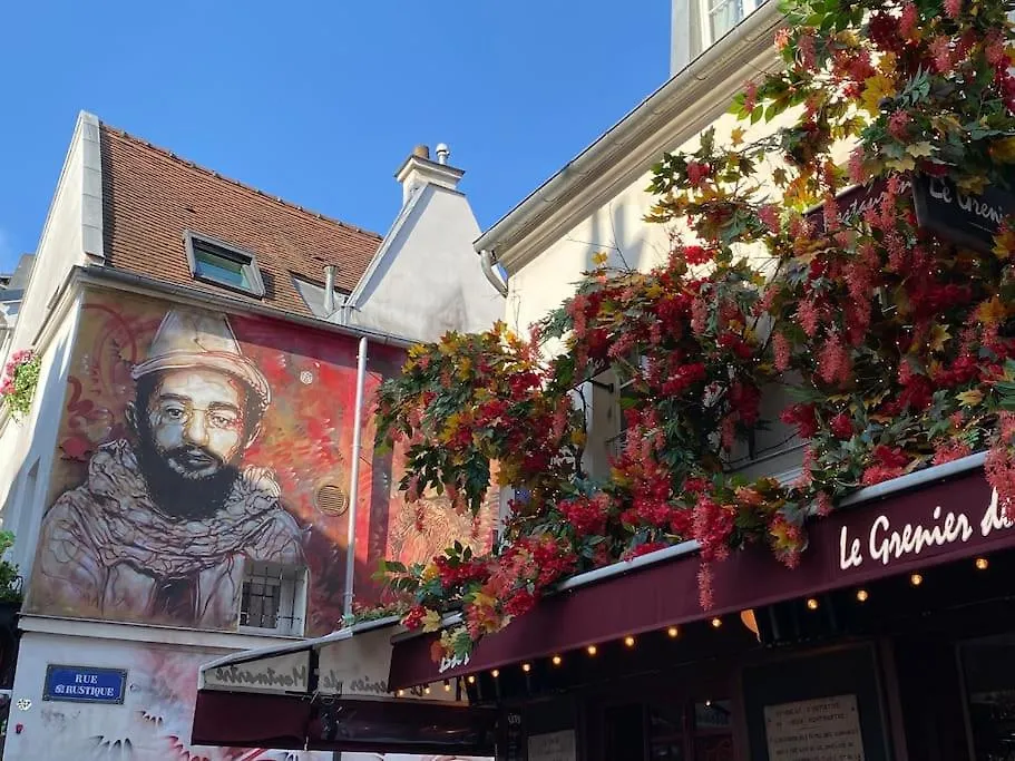 Montmartre En Rez-De-Jardin Daire Paris