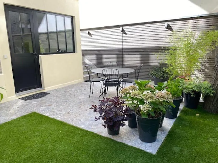파리 Montmartre En Rez-De-Jardin 아파트