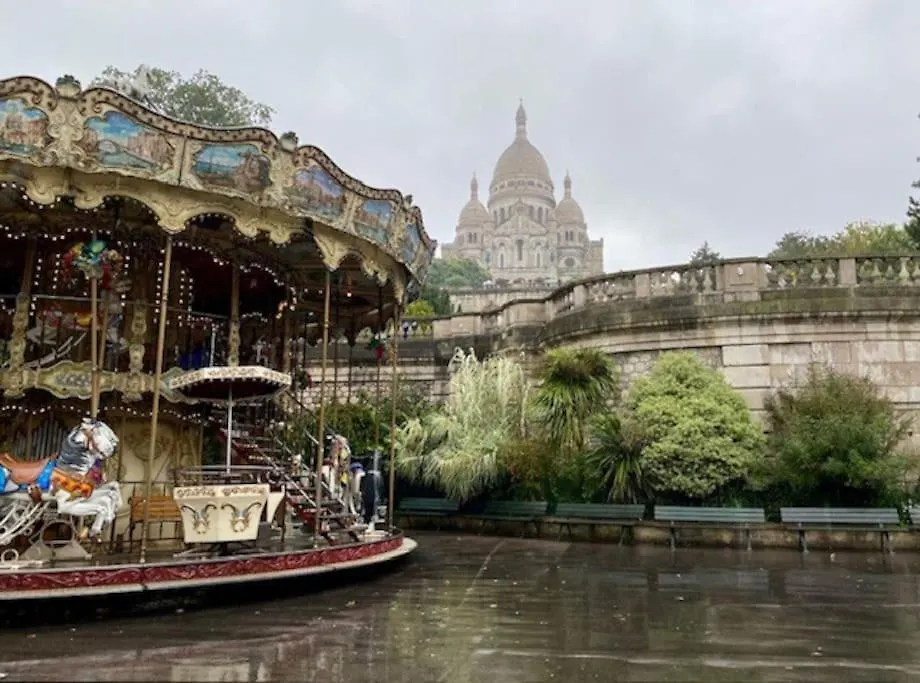 パリMontmartre En Rez-De-Jardinアパートメント アパート パリ